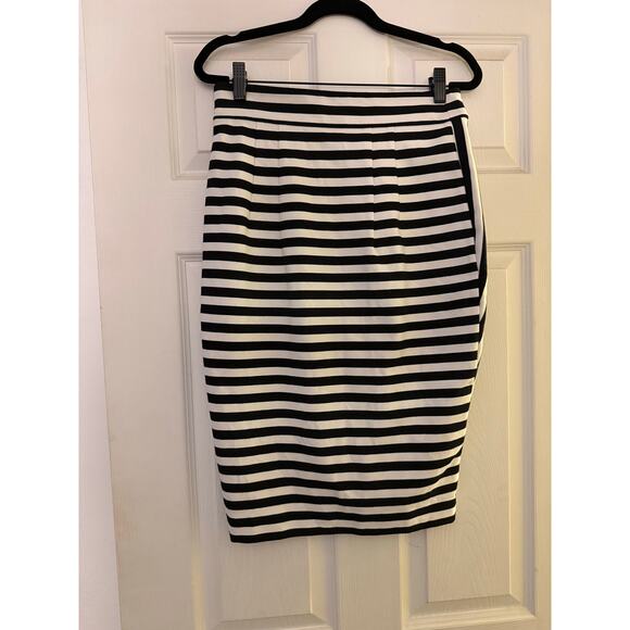 Express skirt size 6 - Picture 2 of 6